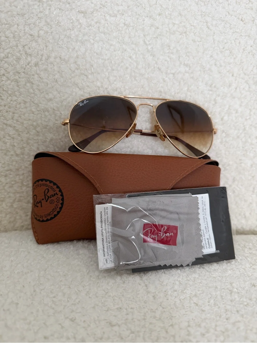 Ray-Ban Gold Aviator Sunglasses with Brown Gradient Lenses - New